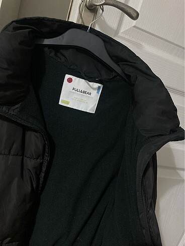 s Beden Pull&Bear mont