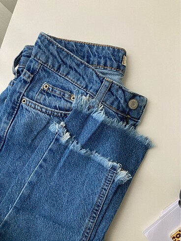 34 Beden mavi Renk MOM JEAN