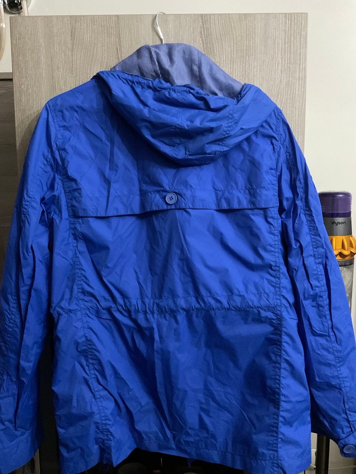 Düğmeli Parlak Mavi Yağmurluk - Görsel 3