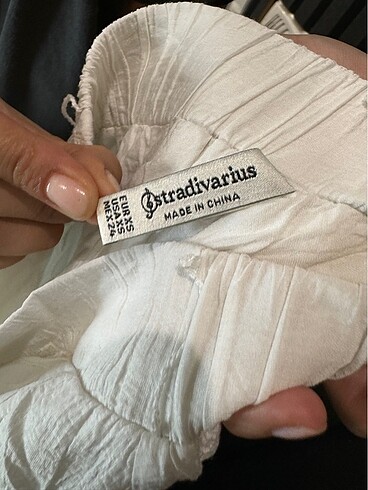 Stradivarius Stradivarius beyaz astarlı düğmeli midi boy etek
