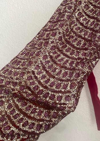 Bordo Yılan Desenli Uzun abaya ve elbise - Görsel 2