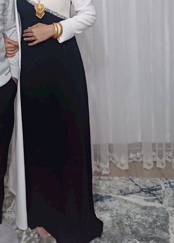 Beyaz Drapeli Uzun Kadın Elbise - Görsel 2