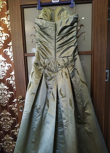 Yeşil saten straplez  işlemeli kuyruklu 38 beden kuyruklu tuvale - Görsel 15