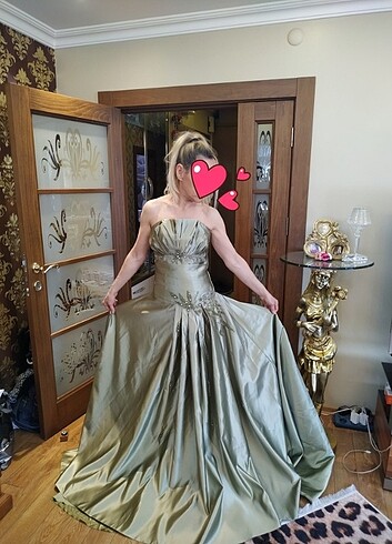 Yeşil saten straplez  işlemeli kuyruklu 38 beden kuyruklu tuvale - Görsel 5