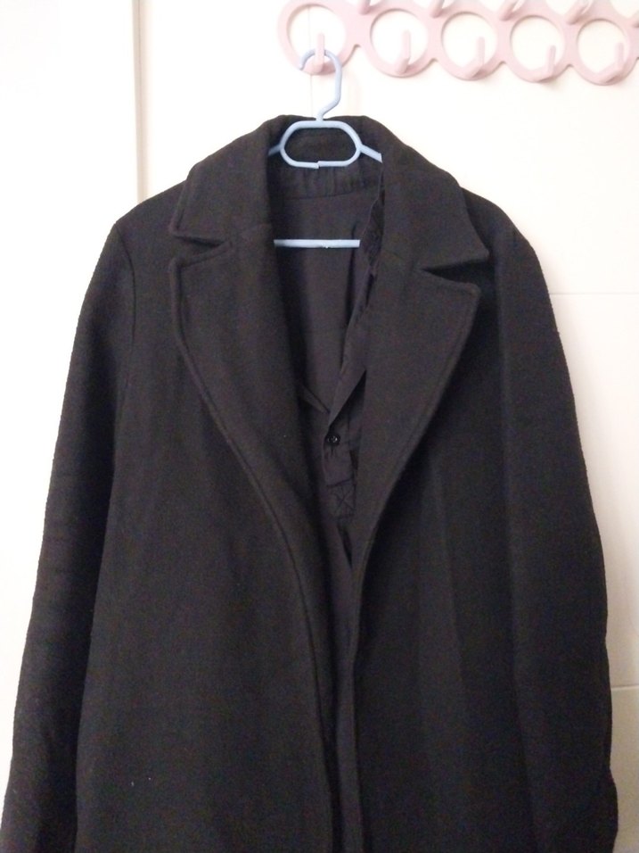 Siyah Uzun Kaban - Görsel 2