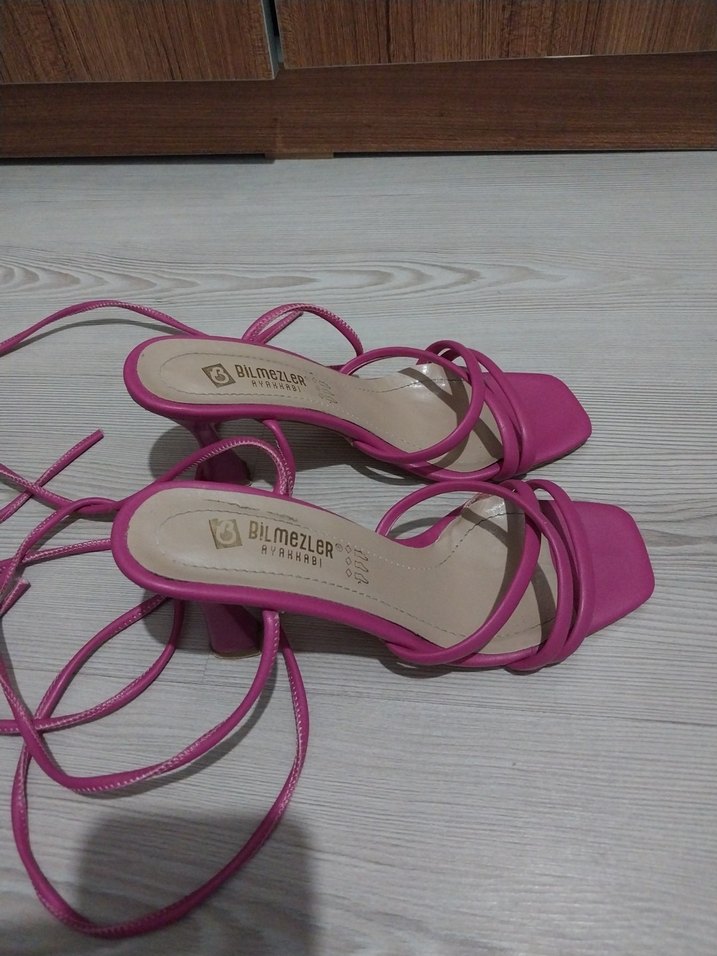 Topuklu sandalet - Görsel 3