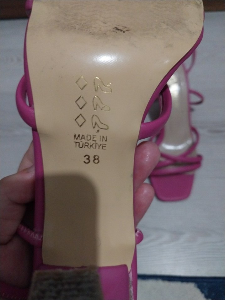 Topuklu sandalet - Görsel 4