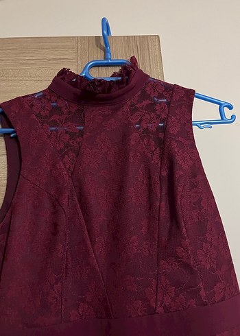 Bordo Dantel Detaylı Midi Elbise - Görsel 2