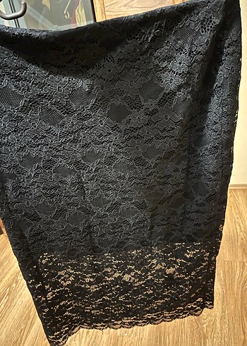 Zara Dantel Detaylı Siyah Midi Etek - Görsel 3