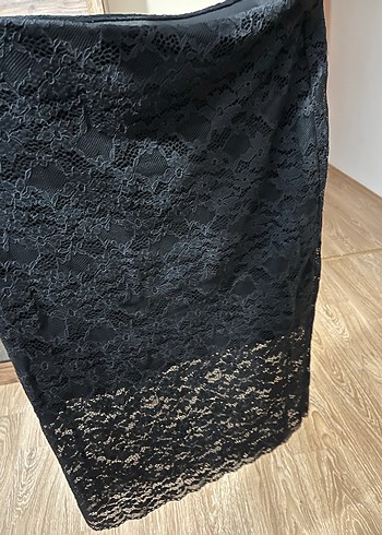 Zara Dantel Detaylı Siyah Midi Etek - Görsel 2