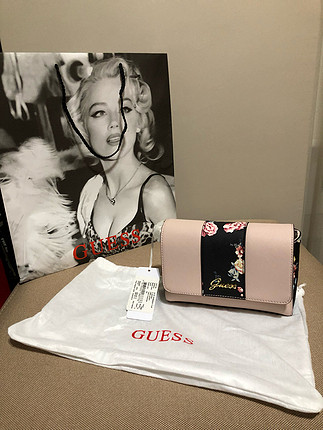 Guess canta