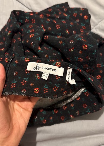 Siyah Çiçek Desenli Volanlı Mini Etek - Görsel 2