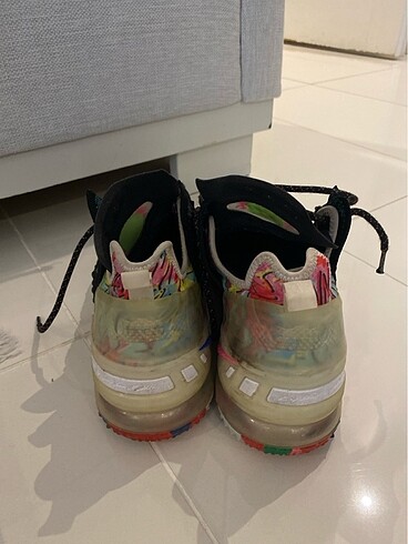 42.5 Beden siyah Renk Nike Lebron 18 basketbol