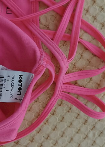 Pembe sporcu atleti - Görsel 2