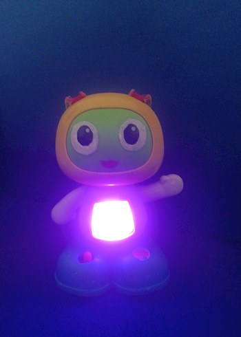  Beden Fisher Price Minik Dansçı Beatboo