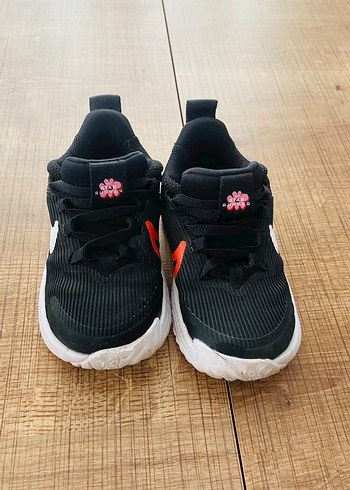 23 Beden Nike spor ayakkabı 23.5