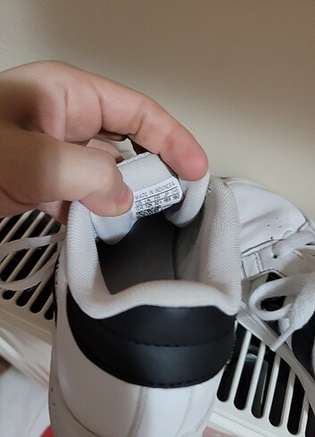 30 Beden beyaz Renk Adidas spor ayakkabi