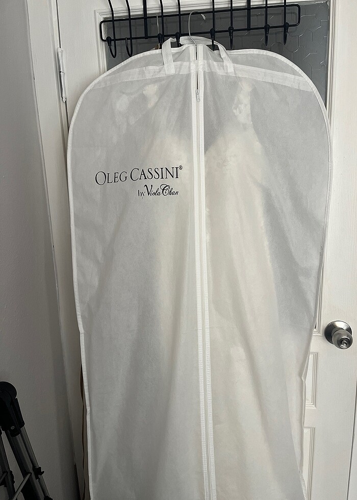 Oleg Cassini balık gelinlik - Görsel 3