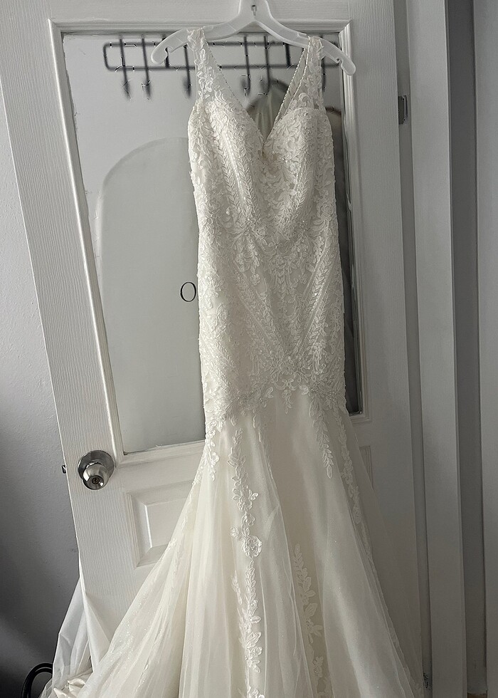 Oleg Cassini balık gelinlik - Görsel 4