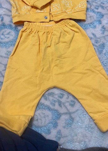 Sarı Kapüşonlu Bebek Erkek Takımı - Görsel 3