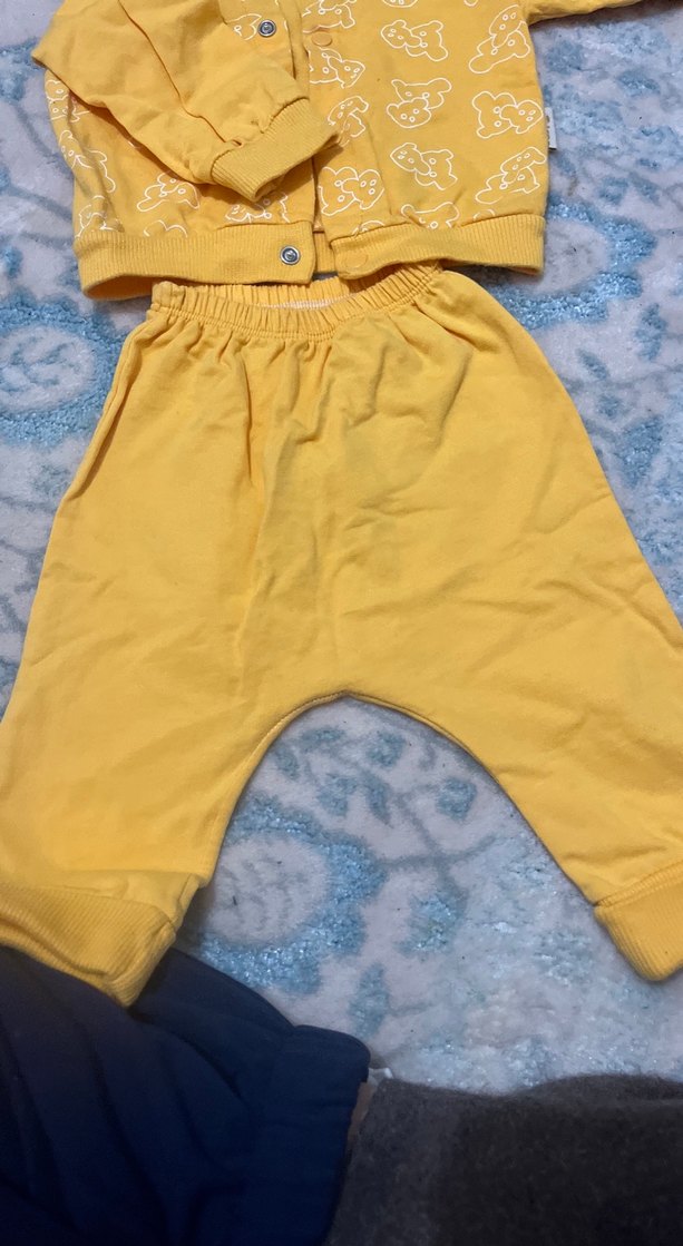Sarı Kapüşonlu Bebek Erkek Takımı - Görsel 3
