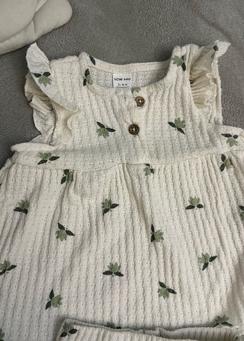 Nakışlı Örgü Beyaz Kız Bebek Takımı - Görsel 2