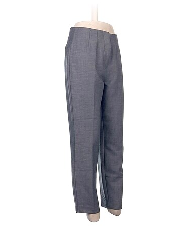 H&M H&M Kumaş Pantolon %70 İndirimli.