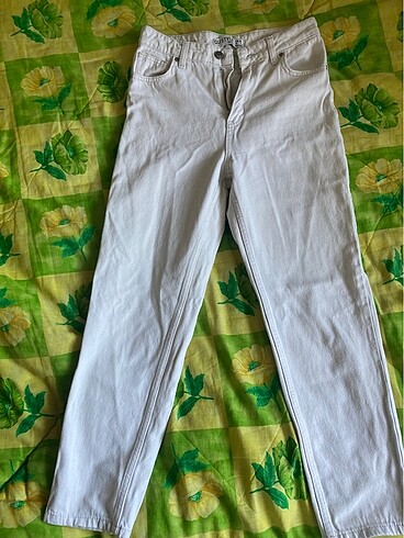 ekru renk mom jeans