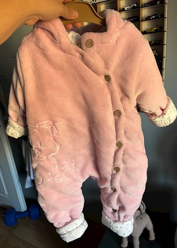 Pembe Kürklü Nakışlı Bebek Tulumu - Görsel 4