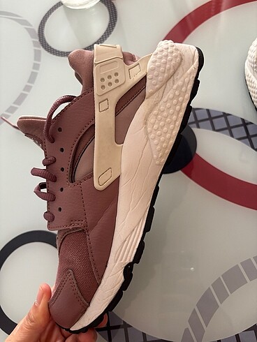 37 Beden pembe Renk Orjinal Nike