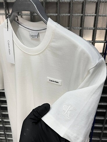 l Beden Orijinal Calvin Klein Tshirt