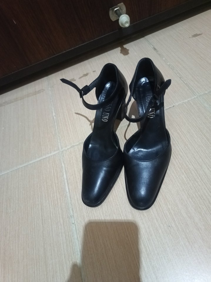 Siyah Tokalı Klasik  Topuklu Kadın Ayakkabı - Görsel 3