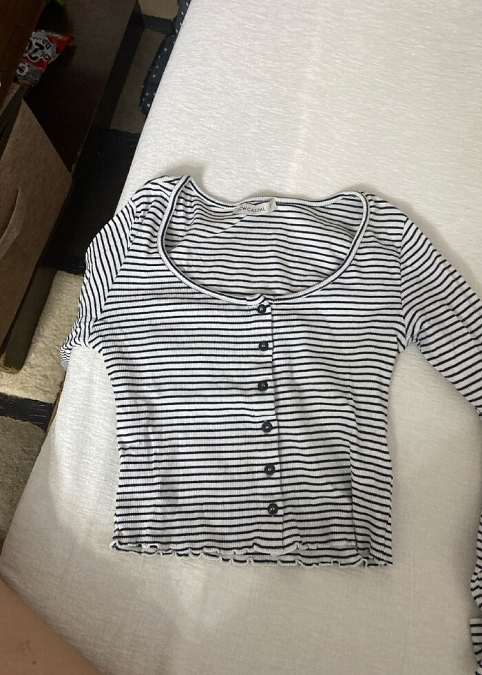 Çizgili crop bluz - Görsel 2