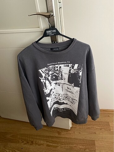 Gri sweatshirt