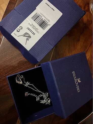 Beden mavi Renk SWAROVSKİ KUĞU KOLYE