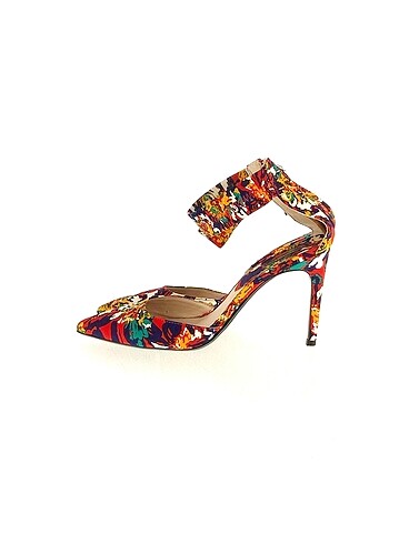 Mango Stiletto %70 İndirimli.