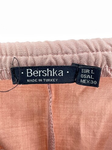 l Beden pembe Renk Bershka Mini Şort %70 İndirimli.
