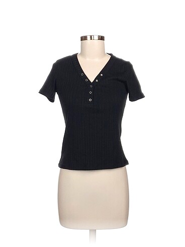Koton T-shirt %70 İndirimli.