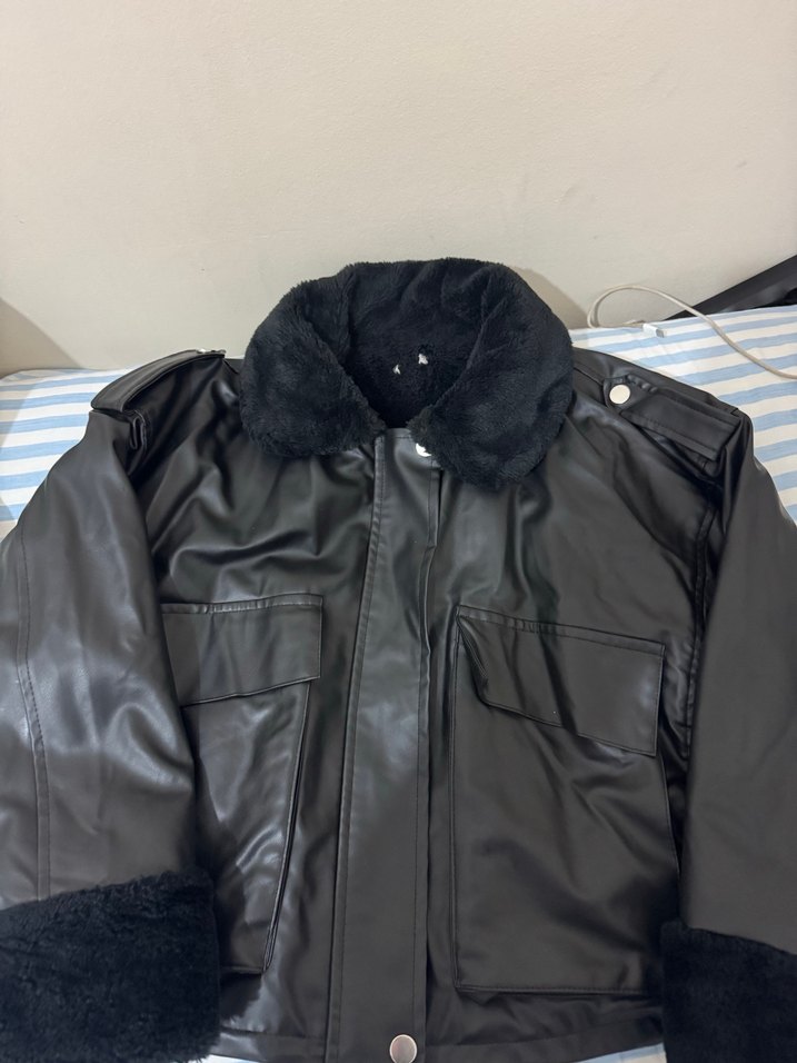 Siyah Deri Kürklü Kadın Ceket - Görsel 2