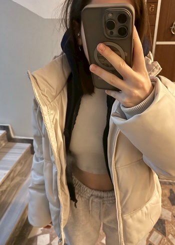 Beyaz Yüksek Yakalı Puff Mont - Görsel 2