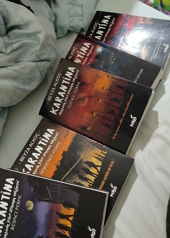 Beyza Alkoç'tan Karanlığa Karşı Roman Serisi