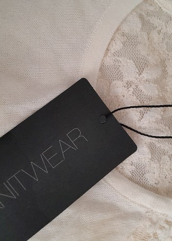 Dantel Detaylı Beyaz Uzun Kollu Bluz - Görsel 2