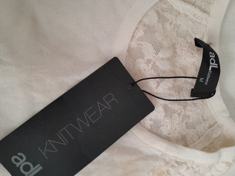 Dantel Detaylı Beyaz Uzun Kollu Bluz - Görsel 2