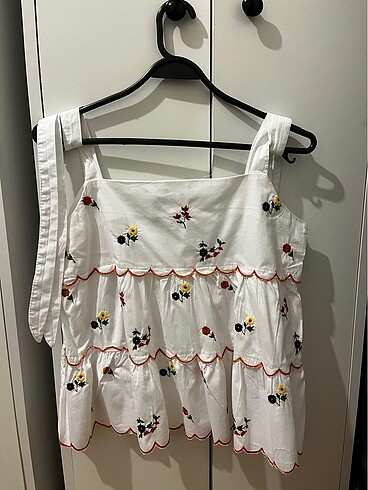 Trendyolmilla Nakışlı Bluz