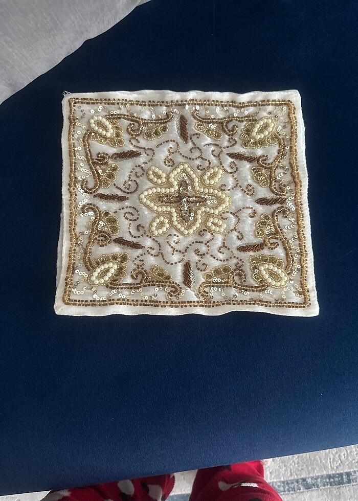 Boncuklu salon takımı.2 küçük,2 büyük kare ,1 runner ve 1 büyük  - Görsel 2