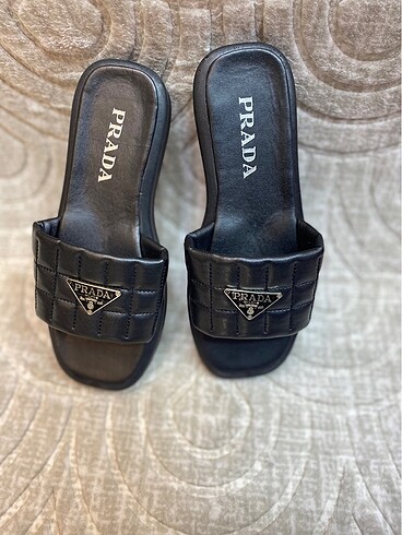 Diğer Bayan terliği Prada Marc?a