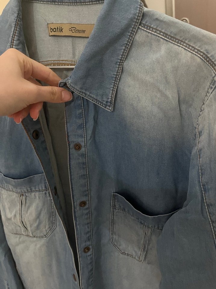 Düğmeli  Mavi Kadın Kot Gömlek - Görsel 2