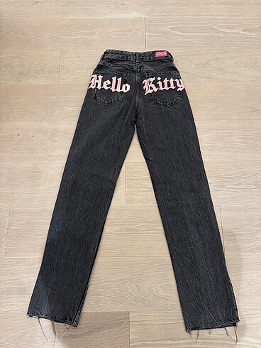 Bershka gri Hello Kitty denim / kot pantolon / jean