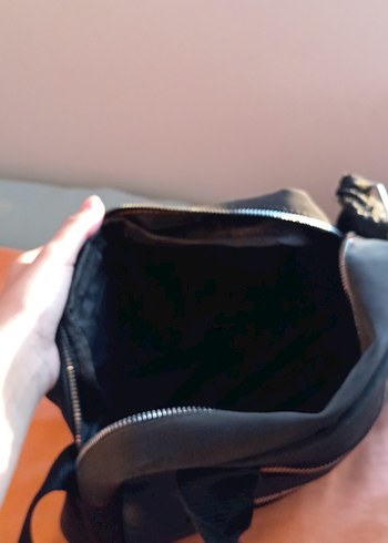 Kadın Siyah Fermuarlı Spor Çapraz Çanta - Görsel 3