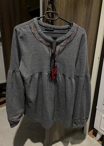 xl Beden Püsküllü Nakışlı Gri Bohem Kadın Bluz
